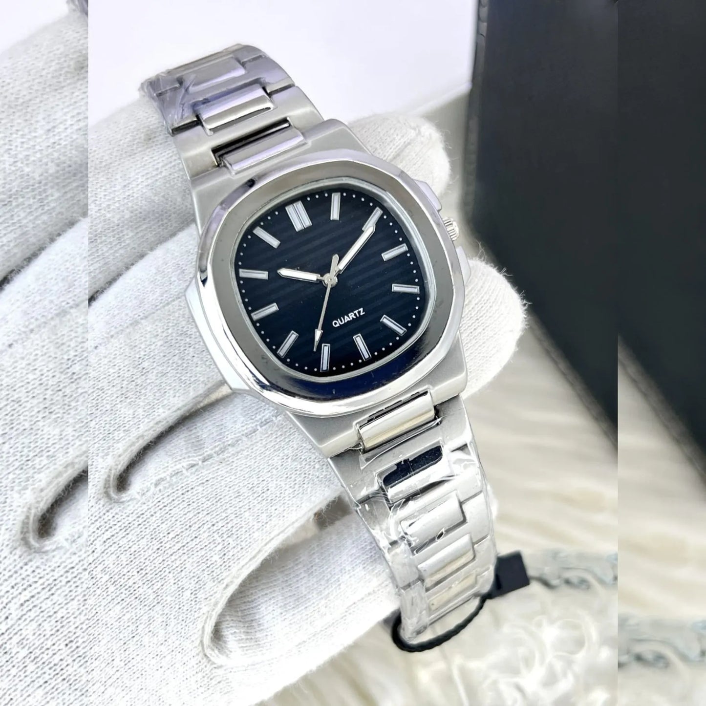 Quartz Movement Stainless Steel Chain Watch